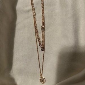 brand new double layered necklace.